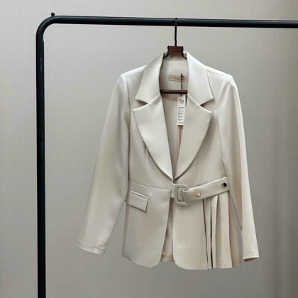 کت بغل پلیسه