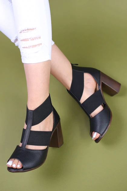 کفش زنانه مجلسی پاشنه‌دار بغل کش