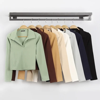 بلوز کراپ یقه شکاری