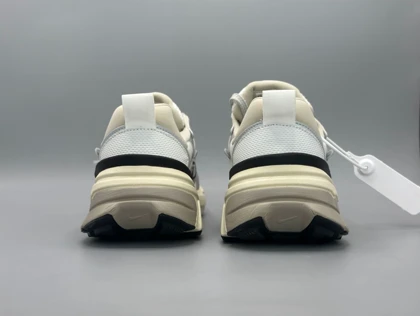 کتانی نایکی وی 2 کی ران کروم/Nike v2k