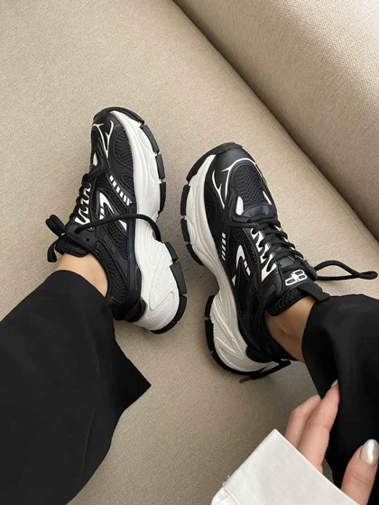 کتانی لژ پهن BALENCIAGA