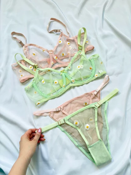 سوتین و شورت شیشه ای بابونه سویل