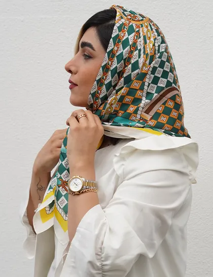 روسری ساتن ابریشم رنگ سبز السا