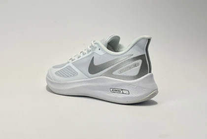 کفش ورزشی نایک گاید سفید