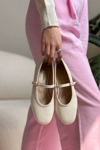 کالج زنانه اورجینال نیشانتاشی شوز nisantasi-shoes