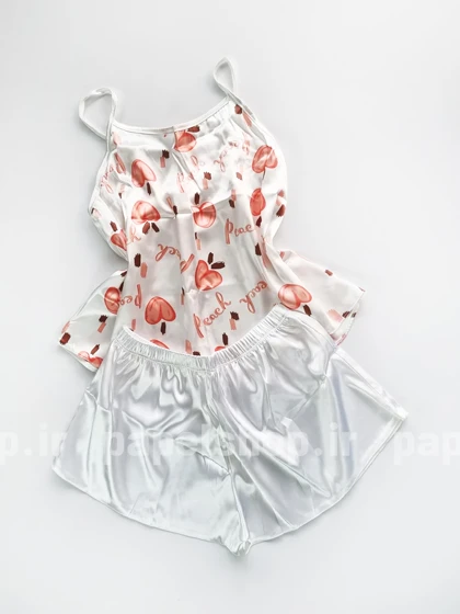 ست لباس خواب تاپ و شورتک ساتن طرح هلو