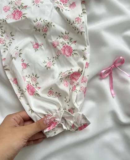 کراپ رزصورتی شین🪞🎀