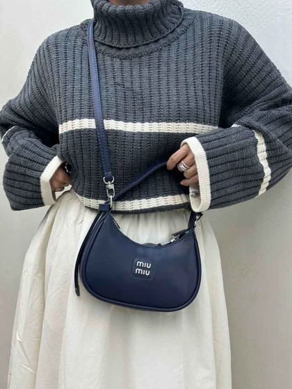 کیف هلالی MIU MIU