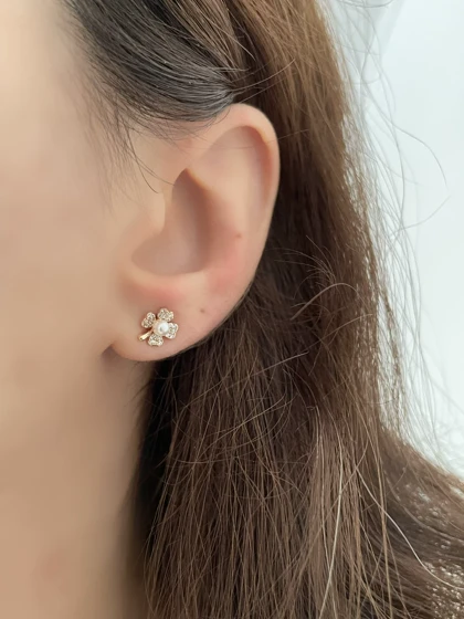 گوشواره های میخی مرواریدی ژوپینگ