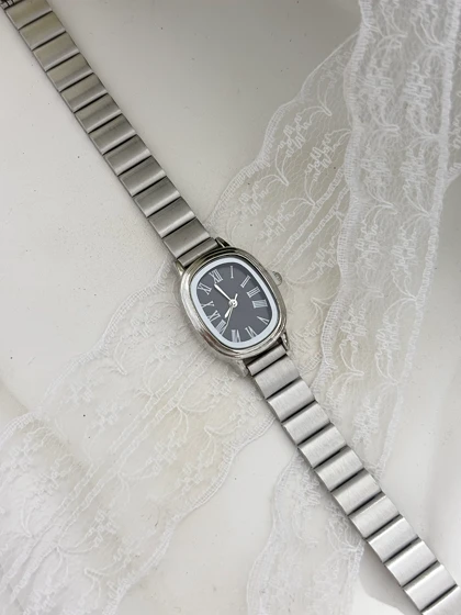 ساعت زنانه استیل بیضی رومی951