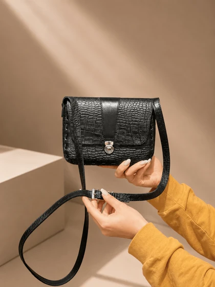 کیف چرم زنانه عسل مشکی سنگی چرم اصل گاوی