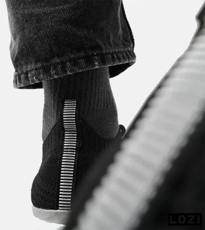 کفش کتانی بزرگ پا مشکی سفید اسکیچرز SKECHERS