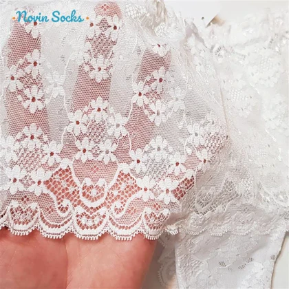 ست شورت و سوتین زنانه شاندرمن مدل فنردار گیپور گل‌دار کد 5080-2464-03