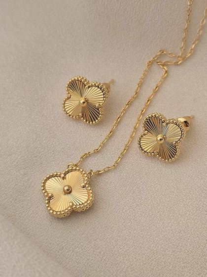 نیم ست گردنبند و گوشواره ونکلیف