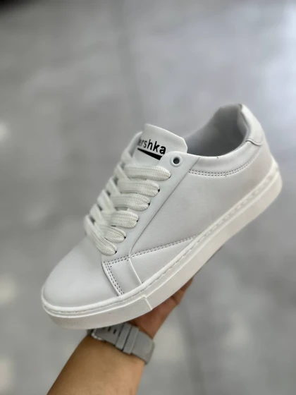 ونس برشکا زنانه