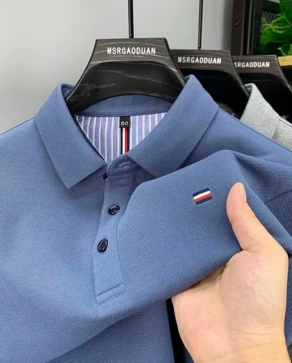 تی‌شرت یقه دار