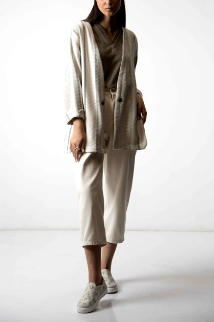 مانتو پایین گرد چاک‌دار