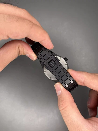 ساعت مچی اودمار پیگه باتری بدنه تمام مشکی Audemars Piguet