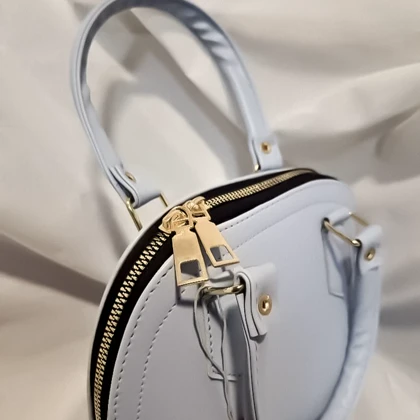 کیف صندوقی نیم گرد