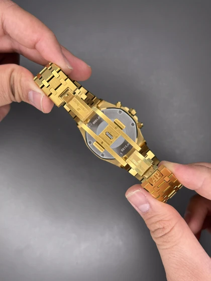 ساعت مچی اودمار پیگه کورنوگراف بند طلایی صفحه سفید Audemars Piguet