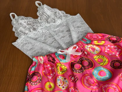 ست نیم‌تنه گیپور و شلوارک طرح دونات 133