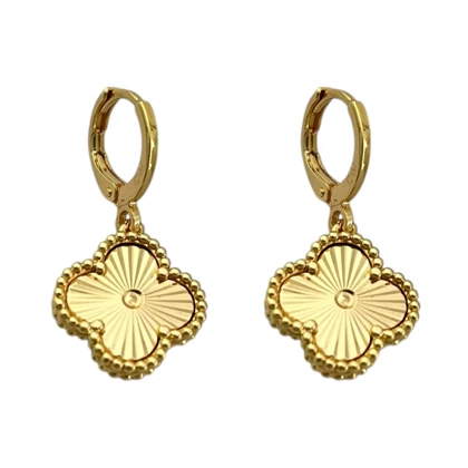 گوشواره زنانه طرح ونکلیف، ظرافت بی‌نظیر در اوج سادگی