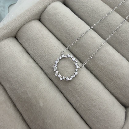 گردنبند دایره نگین‌دار