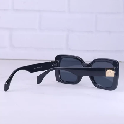 عینک آفتابی ورساچه زنانه فریم پروانه ای مشکی 58008/1