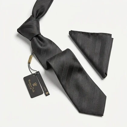 کراوات و پوشت دستدوز طرح خط اریب هرینگبون برند Massimo Dutti