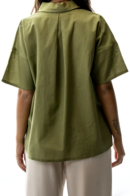 شومیز آستین کوتاه پشت بلند زنانه