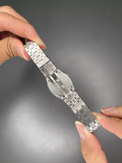 ساعت مچی گوچی بند سیلور صفحه طوسی Gucci