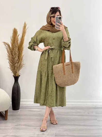 پیراهن بلند چین‌دار