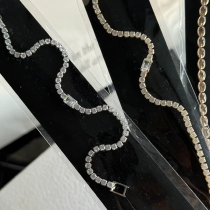 دستبندای نگین‌دار