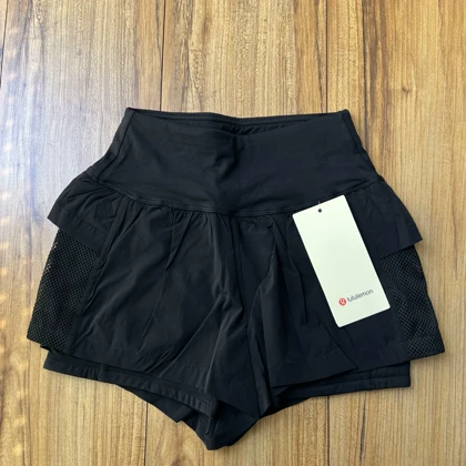 شلوارک تنیسی لولولمون Lululemon