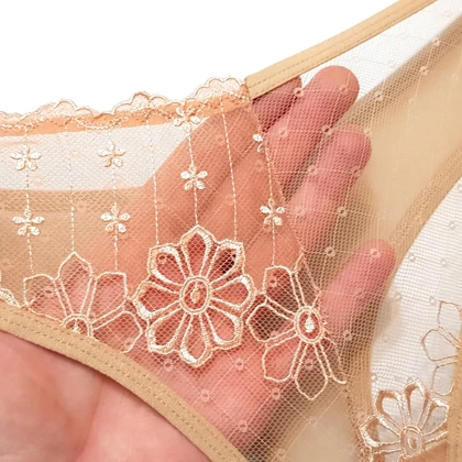 ست شورت و سوتین فنرداراسفنجی کد P161 کرم