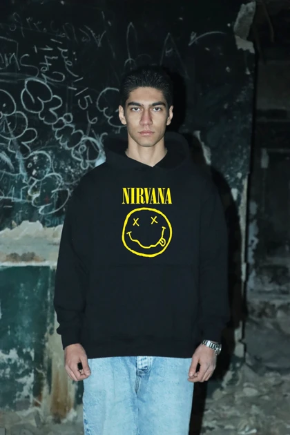 هودی مشکی اسپرت طرح Nirvana 6 - فواصل
