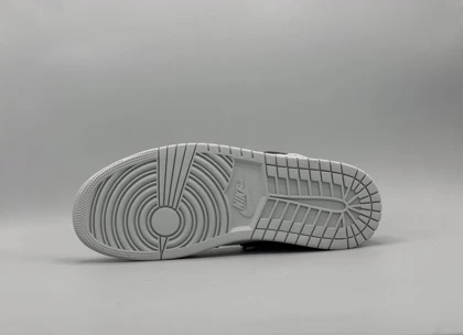 کتانی نایکی جردن 1 بلک اسموک گری / Nike Jordan