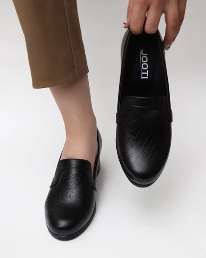 کفش زنانه طبی جوتی کد 111