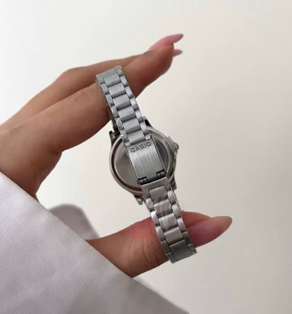 ساعت کاسیو زنانه vintage صفحه بنفش