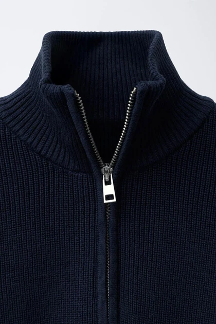 پلیور نیم زیپ راه راه سفید سرمه ای Zara252