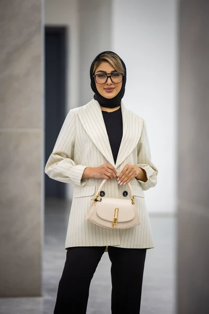 مانتو مازراتی کجراه دیپلمات مچ پیله