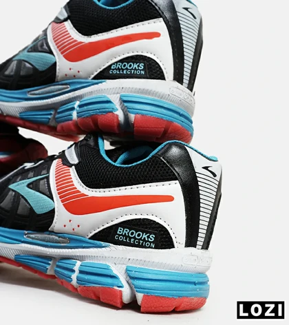 کفش کتانی بزرگ پا مشکی آبی قرمز BROOKS adrenaline gts 22