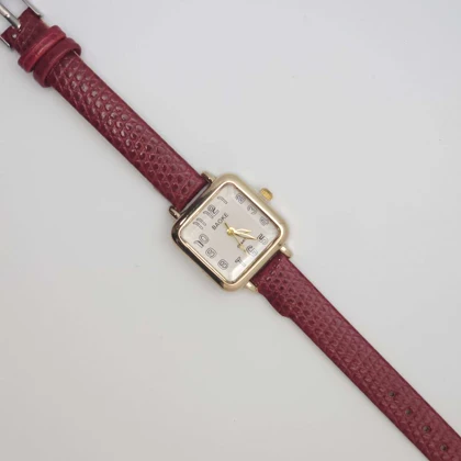 ساعت مچی زنانه باوک BAOKE بند چرمی ، اسپرت و روزمره با جعبه کادویی