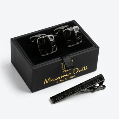 ست دکمه سردست و سنجاق کراوات طرح چهار گوشه مشکی برند Massimo Dutti