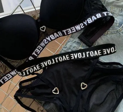 سوتین شورت اسفنجی طرح LOVE
