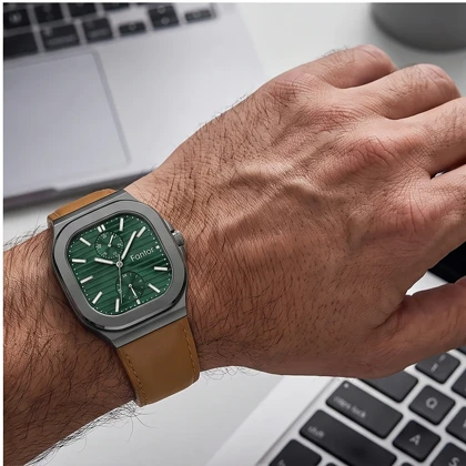 ساعت مچی مردانه فانتور مدل WF1042GB-03 با قاب مربعی دودی، صفحه سبز شیاردار و بند چرمی عسلی