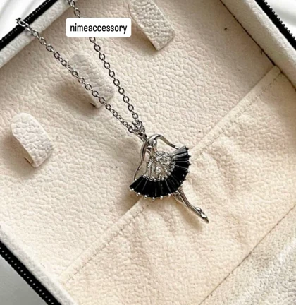 گردنبند بالرین نگین‌دار