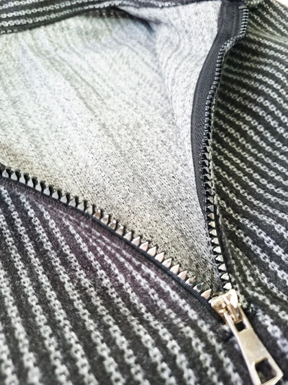 بلوز نیم زیپ پایین گتردار