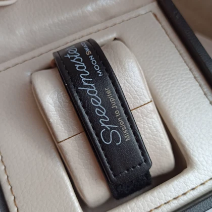 ساعت مچی اسپرت والار طرح امگا سواچ بند چسبی طرح ماموریت در مشتری