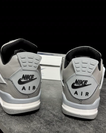 کتانی جردن فور بزرگ پا